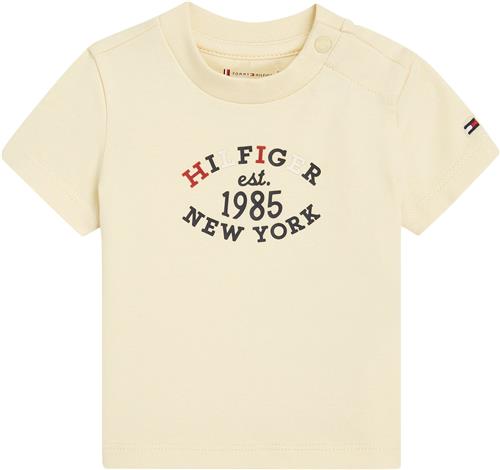 Tommy Hilfiger Monotype Oval Regular TEE SS Str 6 mdr / 68 cm - Lemon Zest Kortærmede T-shirts hos Magasin