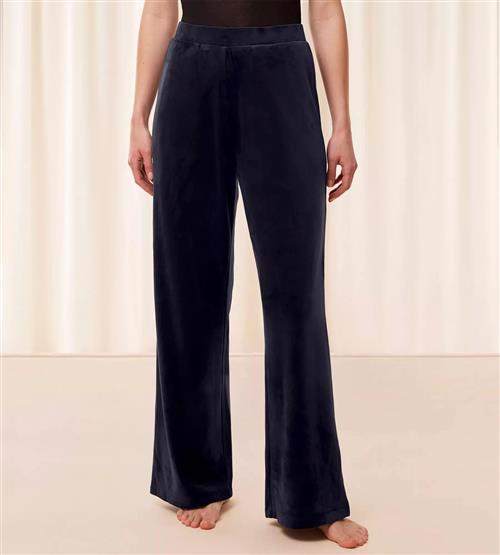 Triumph Sensual Velour Wide Leg Trousers Natbukser Str 38 - hos Magasin