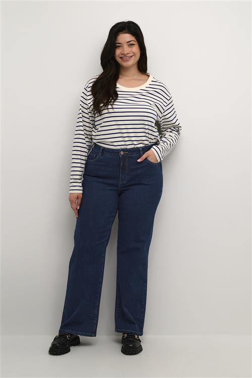 Se Kaffe Curve Kckanna Flora Flared Jeans Kvinde Washed Blue Denim Flared Jeans Str 50 - Denim hos Magasin ved Magasin