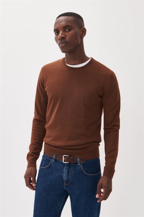 Se Matinique Mapetro Mand Cambridge Brown Sweaters Regular Fit Str L - hos Magasin ved Magasin