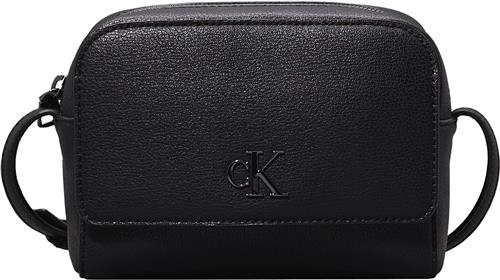 Se Calvin Klein Minimal Monogram Camera Bag18 One size - Skuldertasker hos Magasin ved Magasin