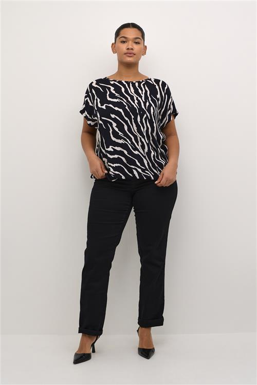 Kaffe Curve Kcsonna Stanley Top Kvinde Black / Antique Zebra Print Kortærmede Bluser Str 50 - hos Magasin