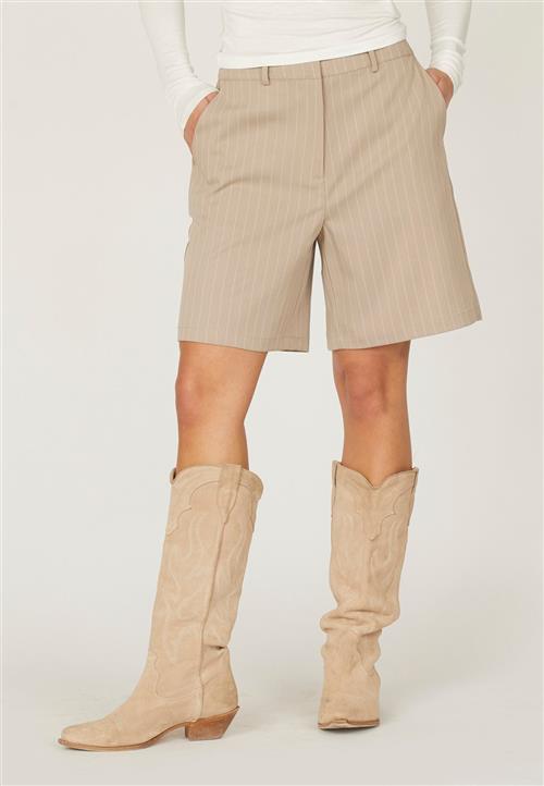 Se Love&Divine Love1122 Kvinde Sand/cream Casual Shorts Str S - hos Magasin ved Magasin