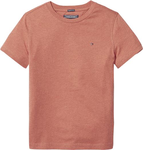 Se Tommy Hilfiger Boys Basic CN Knit S/S Str 14 år / 164 cm - Rød Kortærmede T-shirts Bomuld hos Magasin ved Magasin