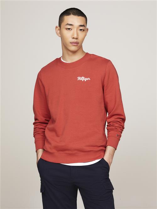 Se Tommy Hilfiger Hilfiger Chainstitch Sweatshirt Mand Terra Red Sweatshirts Str M - hos Magasin ved Magasin