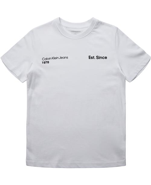 Calvin Klein REG. CK Graphic SS Tshirt Str 10 - Bright White Kortærmede T-shirts hos Magasin