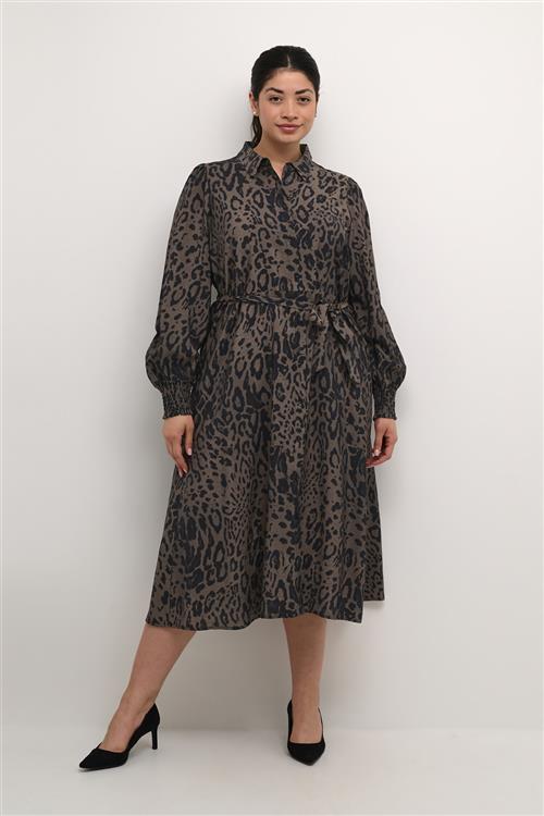 Kaffe Curve Kcjola Shirt Dress Kvinde Major Brown/black Leopard Midi Kjoler Str 50 - hos Magasin