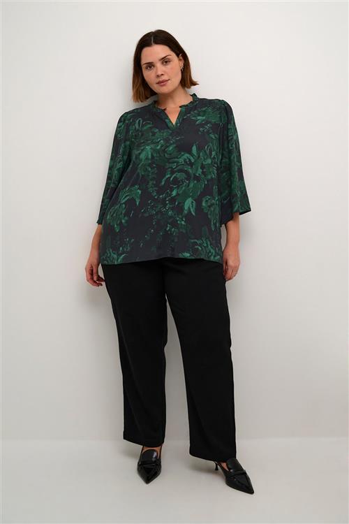 Kaffe Curve Kcmina Blouse Kvinde Black/green Painted Flower Langærmede Bluser Str 42 - hos Magasin