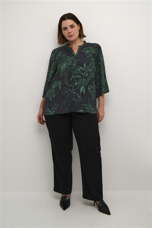 Kaffe Curve Kcmina Blouse Kvinde Black/green Painted Flower Langærmede Bluser Str 50 - hos Magasin