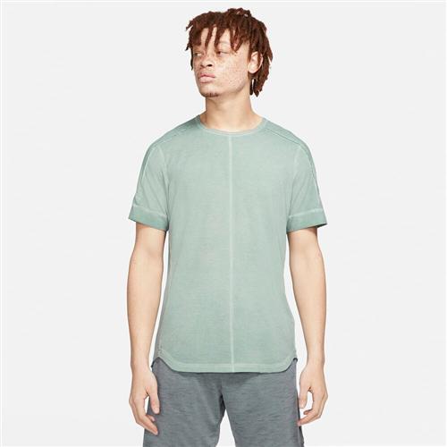 Nike Yoga Nomad Specialty Dyed T Shirt XL - T-shirts hos Magasin