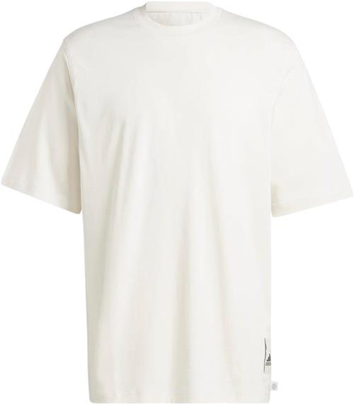 Se adidas M Caps TEE Mand White Kortærmede T-shirts Str S - Bomuld hos Magasin ved Magasin