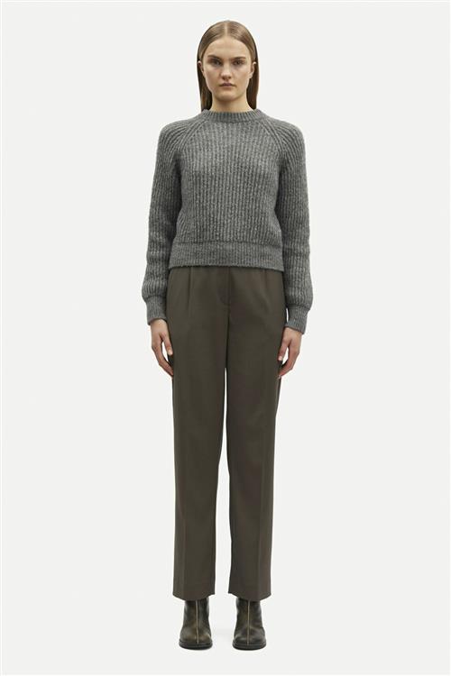 Se Samsøe Samsøe Saramona Trousers 14635 Kvinde Black Olive Bukser Med Lige Ben Str XS - hos Magasin ved Magasin