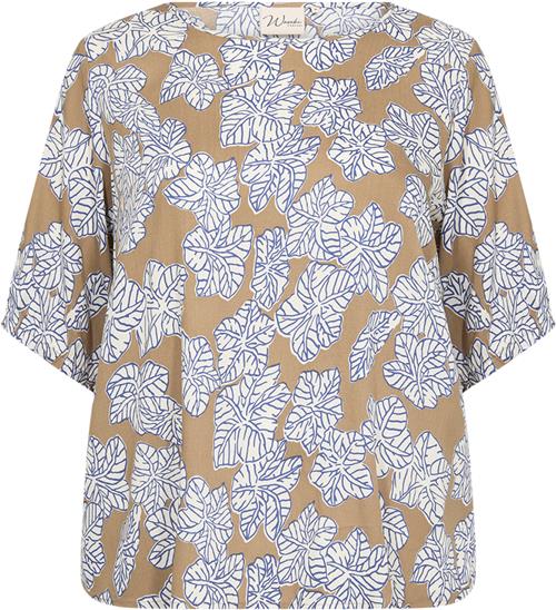 Wasabiconcept Curvy Waglady 1 Bluse Mørk Sand Kvinde 8404c Mørk Sand Kortærmede Bluser Str 46/46 - hos Magasin