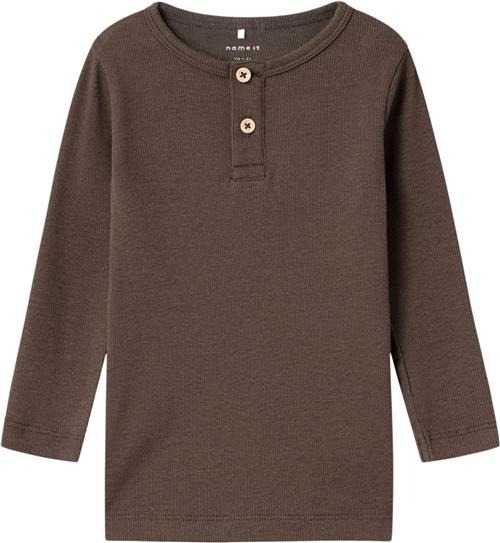 Se Name It Nmmkab LS Slim TOP Str 104 - Bracken Langærmede T-shirts hos Magasin ved Magasin