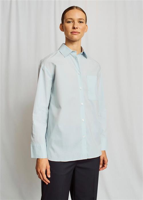 Se Bruun & Stengade BS Caia Regular Fit Shirt Kvinde Light Blue Skjorter Str 44 - hos Magasin ved Magasin