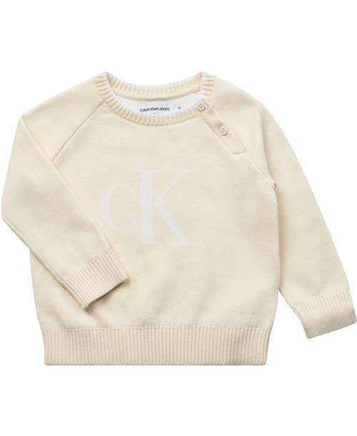 Se CK Kids Newborn Fluffy Monogram Logo Sweater Str 74 - Yab Strik hos Magasin ved Magasin