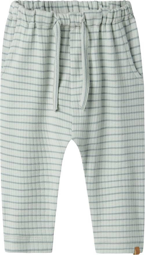 Se Lil' Atelier Nbmgio BAM RLX Pant LIL Str 62 - Sky Gray/stripe Bukser hos Magasin ved Magasin