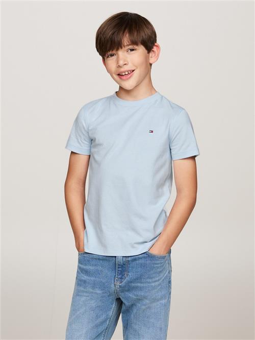 Se Tommy Hilfiger Essential Cotton REG TEE S/S Kvinde Breezy Blue Toppe Str 14 - hos Magasin ved Magasin