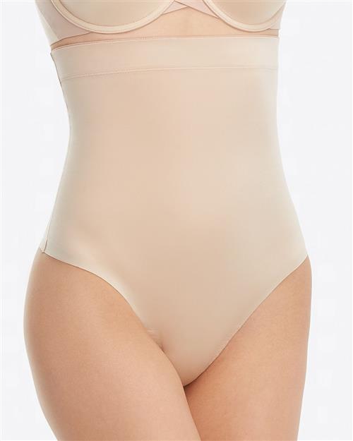 Spanx Suit Your Fancy Highwaisted Thong Højtaljede Trusser Str XL - hos Magasin