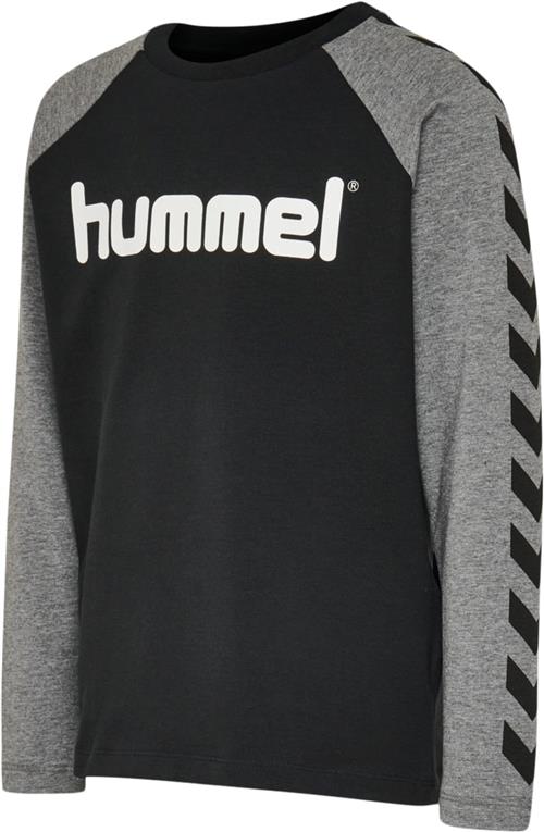 Hummel Hmlboys Tshirt L/S Str 8 år / 128 cm - Sort Langærmede T-shirts hos Magasin