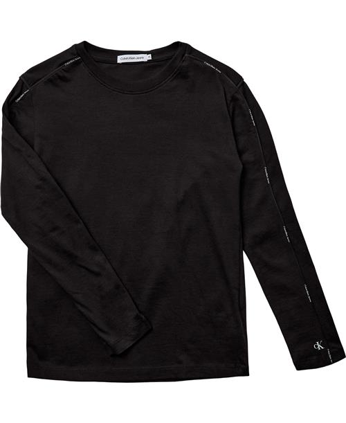 Se Calvin Klein Long Sleeve Tshirt With Logo Str 10 år - Beh Langærmede T-shirts Bomuld hos Magasin ved Magasin