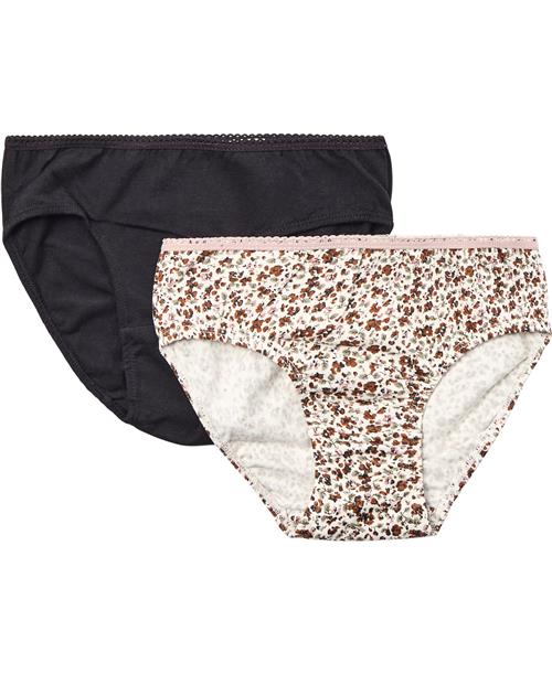 Se BAKITO by Magasin Du Nord Collection BAKITO by Magasin Girls Briefs 2pack Str 3 Brown Mini Flower / Black Underbukser Bomuld ved Magasin