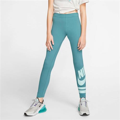 Se Nike Sportswear Graphic Leggings 158-170 / XL - Tights Spandex hos Magasin ved Magasin