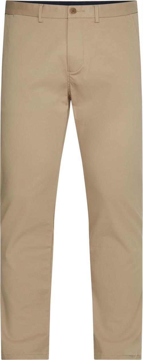 Se Tommy Hilfiger Core Bleecker 1985 Pima Cotton Mand Aeg Chinos Str 38/34 - Bomuld hos Magasin ved Magasin