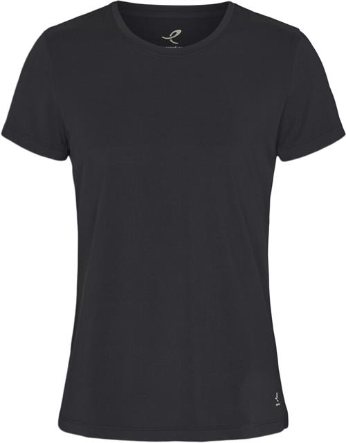 Se Energetics Essential Trænings Tshirt 110/116 - T-shirts hos Magasin ved Magasin