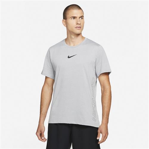 Se Nike Pro Dri Fit Burnout Traenings T Shirt S - T-shirts hos Magasin ved Magasin