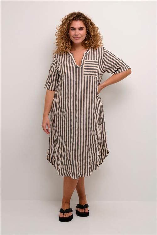 Kaffe Curve Kcsumma Kaftan Dress Kvinde Feather Gray/dark Grey Midi Kjoler Str 44 - hos Magasin