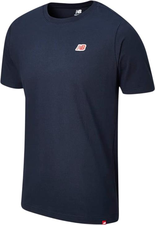 Se New Balance Small Logo Tshirt Mand Eclipse Kortærmede T-shirts Str L - Bomuld hos Magasin ved Magasin