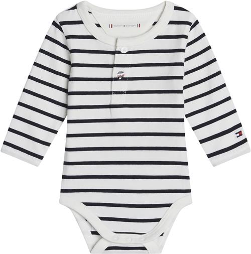 Se Tommy Hilfiger Nautical Stripe BOY Body LS Str 74 - Desert Sky Bukser hos Magasin ved Magasin