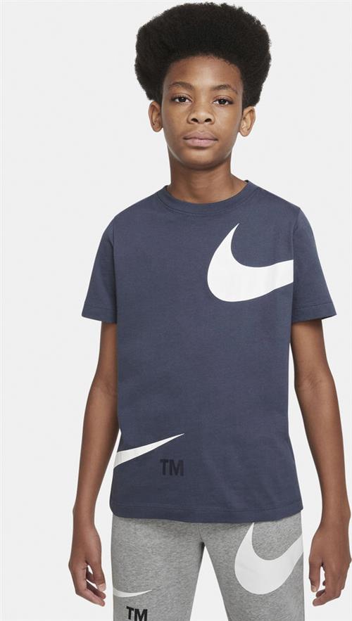 Nike Sportswear T Shirt 137-147 / M - T-shirts hos Magasin