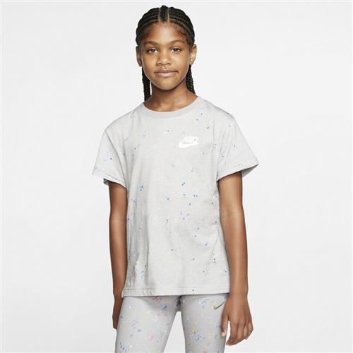 Se Nike Sportswear Big Kids T Shirt 147-158 / L - T-shirts hos Magasin ved Magasin