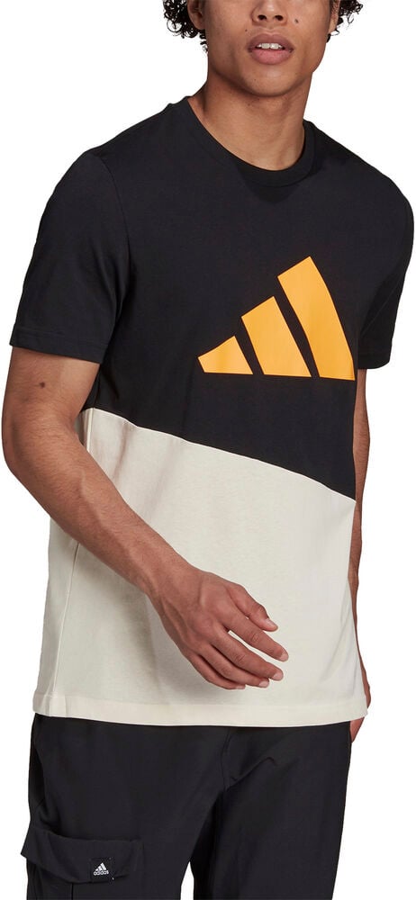 adidas Graphic Tshirt M - T-shirts Bomuld hos Magasin