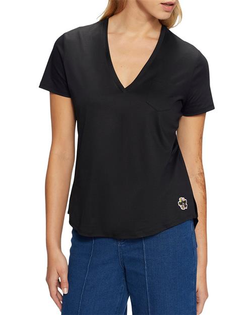 Se Ted Baker Lovage Easy fit v Neck Tshirt Kvinde Black Kortærmede T-shirts Str XS / 1 - hos Magasin ved Magasin