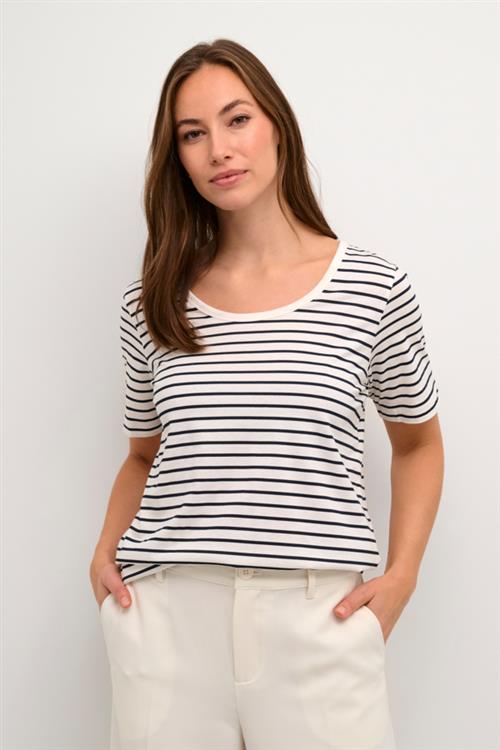 Se Culture Cudeia Oneck Tshirt Kvinde White/salute Stripe Kortærmede T-shirts Str L - hos Magasin ved Magasin