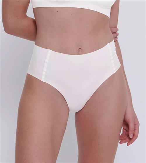 Sloggi Sloggi Zero Feel 2.0 High Waist Højtaljede Trusser Str XL - hos Magasin