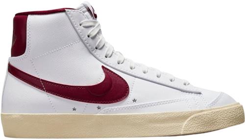 Se Nike Blazer mid '77 se Kvinde White/team Red-muslin-mtlc Gol Sneakers Str 40 - Læder hos Magasin ved Magasin