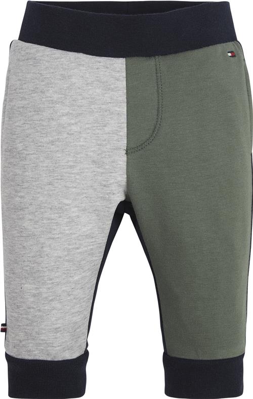 Tommy Hilfiger Baby Logo Colorblock Sweatpants Str 3 mdr / 62 cm - Avalon Green Colorblock Bukser hos Magasin