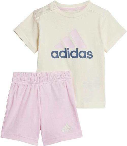 adidas Essentials Organic Bomuld Sæt Short + Tshirt 104 - Træningssæt hos Magasin