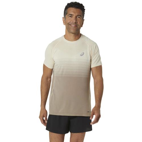 Se Asics Seamless Løbe Tshirt M - T-shirts hos Magasin ved Magasin