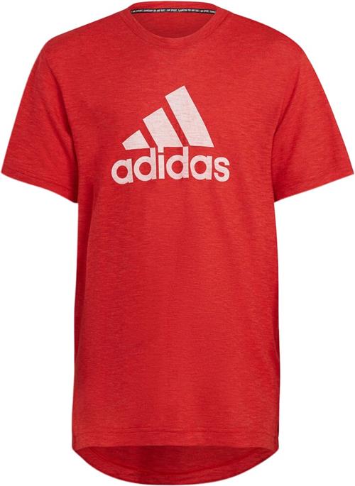 Se adidas Badge of Sport Summer Trænings Tshirt 152 - T-shirts Bomuld hos Magasin ved Magasin