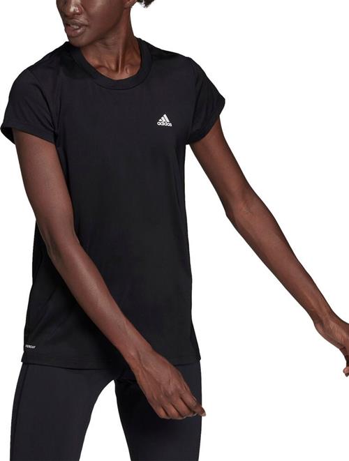 Se adidas Designed to Move Barselst-shirt L - Trænings T-shirts Polyester hos Magasin ved Magasin