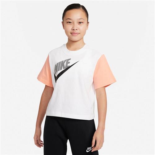 Nike Sportswear Essential Boxy T Shirt 122-128 / XS - T-shirts Bomuld hos Magasin