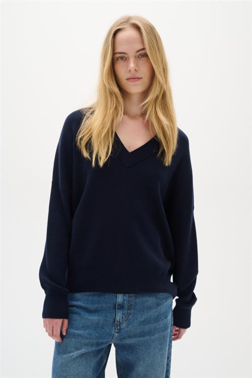 Se InWear Fosteriw Vneck Kvinde Marine Blue Sweaters Relaxed Fit Str S - hos Magasin ved Magasin