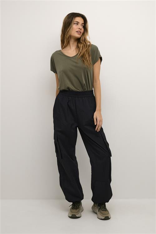 Se Kaffe Kamarie Cargo Pants Kvinde Black Deep Cargo Bukser Str 44 - hos Magasin ved Magasin