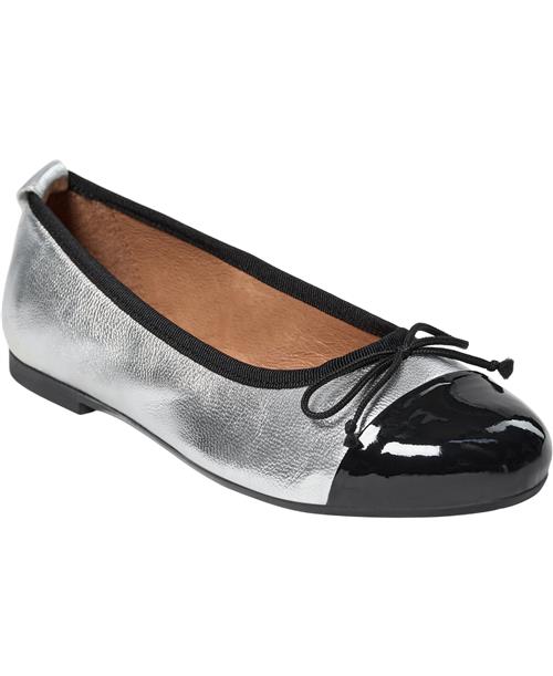 Se Pavement Lucy Lu Kvinde Silver/black Patent Ballerinaer Str 39 - Læder hos Magasin ved Magasin