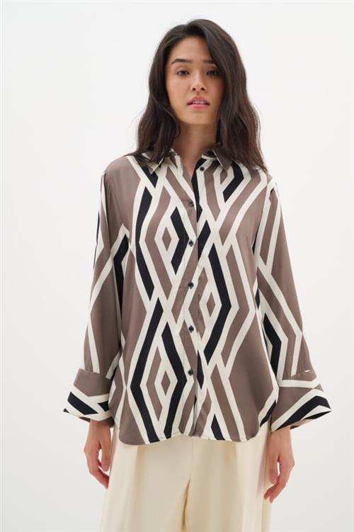 Se InWear Nerissaiw Shirt Kvinde Nara Geometric Skjorter Loose Fit Str 38 - hos Magasin ved Magasin